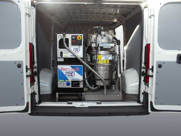 ROAD CLEANER RC-HC - Ölspurbeseitigung - Hochdruckreiniger mit Wassererhitzer und Vakuumsauger